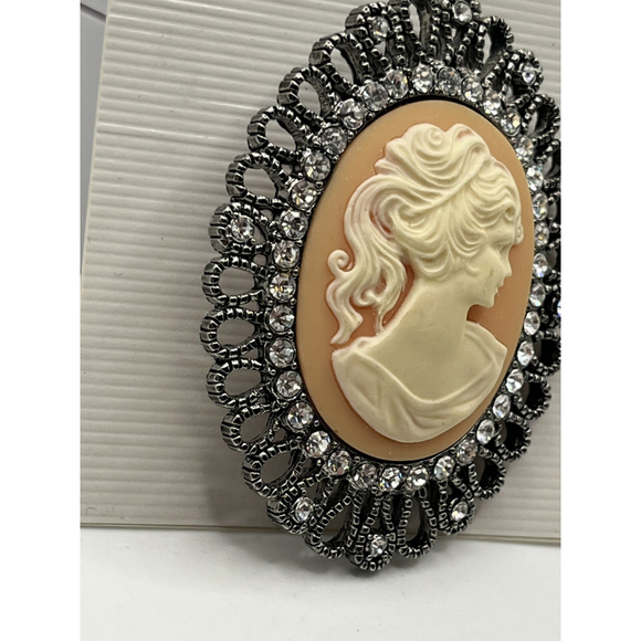 VTG SILVER TONE Pendant Brooch Oval Cameo PEACH Background Fashion Jewelry NEW - Picture 8 of 16
